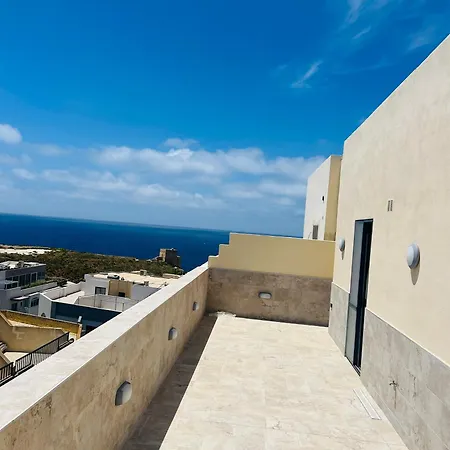 Seaview Penthouse * Xlendi