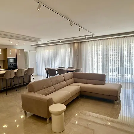 Seaview Penthouse *